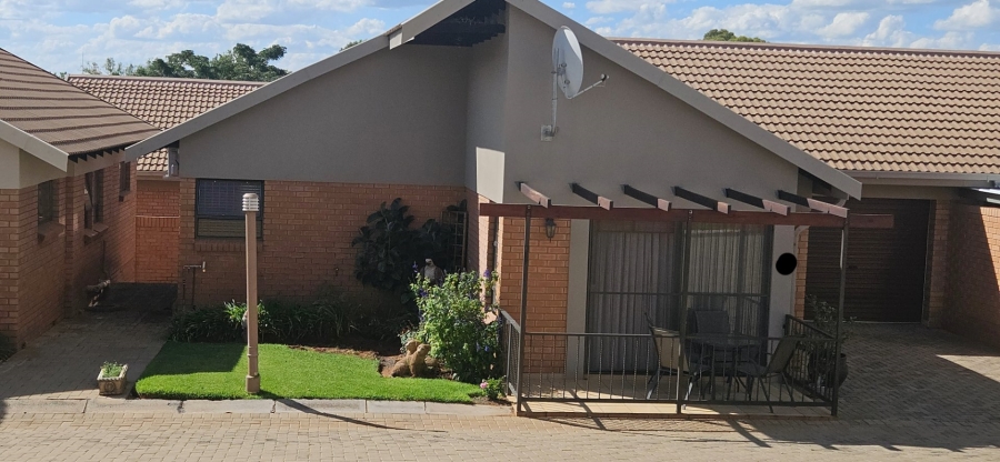 1 Bedroom Property for Sale in Langenhovenpark Free State